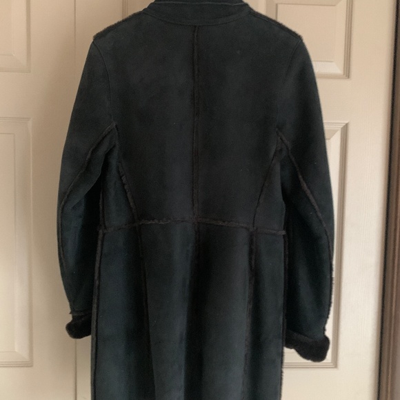 GORGEOUS- BLUE DUCK Black Shearling jacket with Brown fur trim Small worn 2 x - Picture 8 of 10